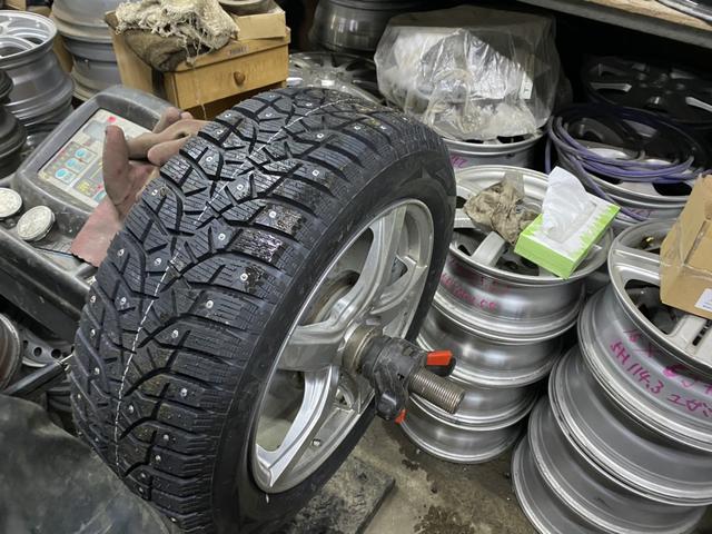 トヨタ 86 スパイクタイヤ 組み替え バランス ワイドトレッドスペーサー 石狩市 札幌市 新品タイヤ 中古タイヤ グーネットピット
