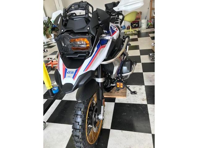 BMW　R1200GS　R1250GS タイヤ交換　お持込みタイヤ交換　持込みタイヤ　ブロックタイヤ　モトクロスタイヤ　エンデューロタイヤ　バイクタイヤ交換専門店　グリフ　オートバイタイヤ専門店　グリフ　横浜　都筑区　東名青葉インター