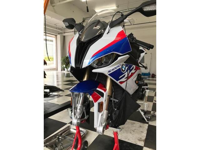 BMW S1000RR Mパッケージ　タイヤ交換 ピレリ ディアブロスーパーコルサV3 　120/70ZR17 SC1 200/55ZR17 SC2 M1000RR バイクタイヤ交換 オートバイタイヤ スパコル カーボンホイール交換OK　