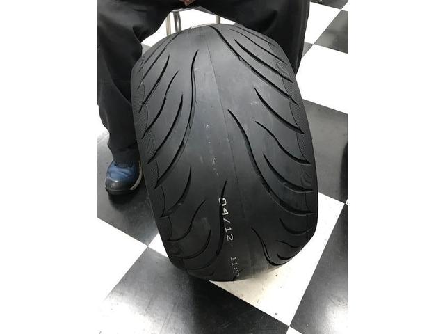 AVON コブラクローム 330/30R17 超極太タイヤ交換 ハーレー AVON コブラクローム 330/30R17 超極太タイヤ交換 ハーレー