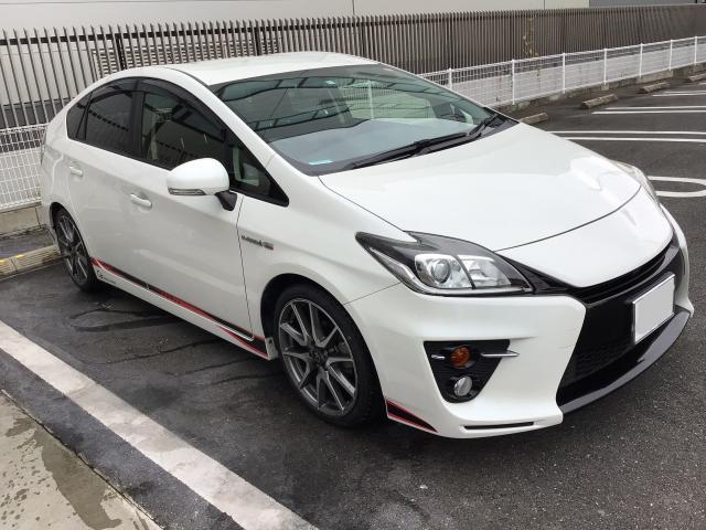 TOYOTA　プリウスG´s　タイヤ交換