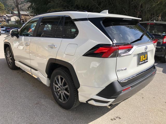 トヨタ　RAV4 バックドア修理
