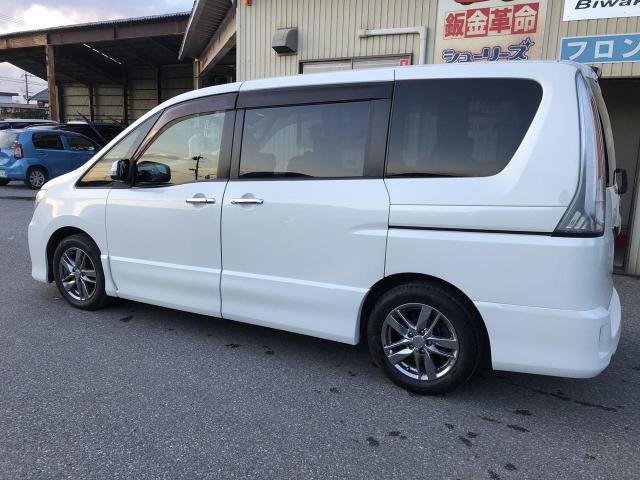 日産セレナ 板金修理
