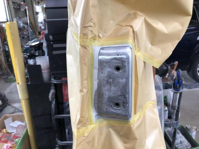スバル　サンバートラック　運転席ドア　ガタ　下がってしまいしまりが悪い