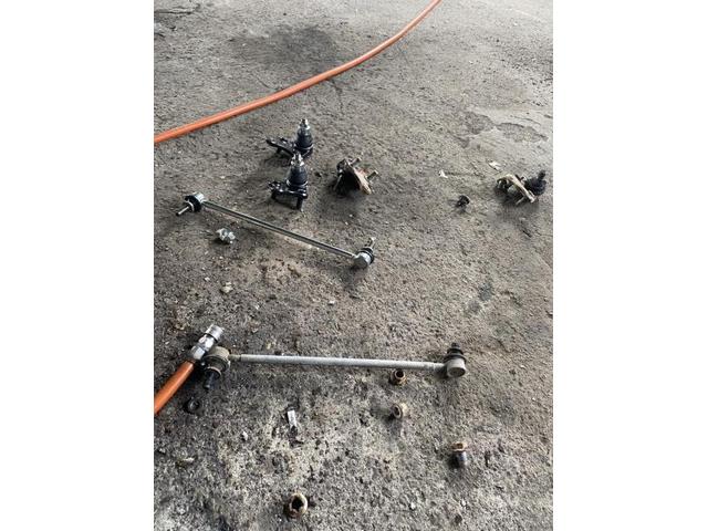 スズキ エブリイとアルファード 2台車検のご入庫ありがとうございました。