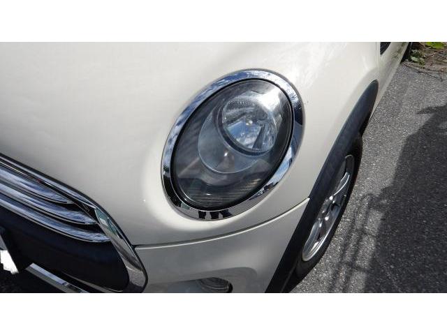 MINI ドアの傷の補修 バックドアの塗膜のブリスター 左右ヘッドライトレンズリフォーム