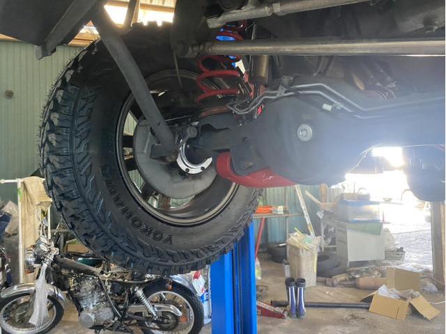 スズキ　ジムニーＪＢ64Ｗ　ハンドルがガタガタ振動する　ジャダー　シミー　の修理