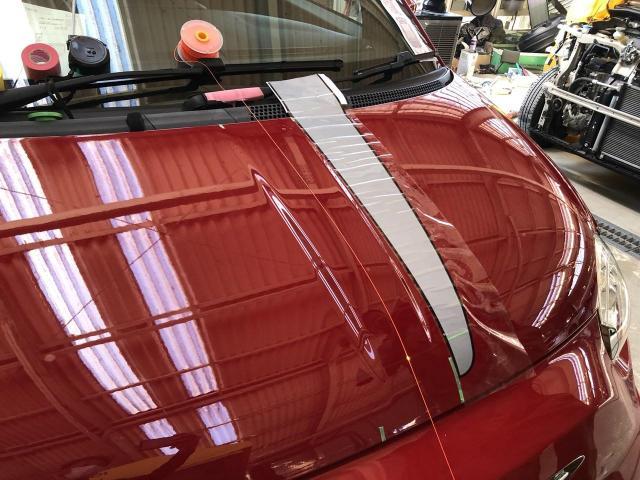 ルノー　トゥインゴ　外装品　ストライプテープを貼りました。