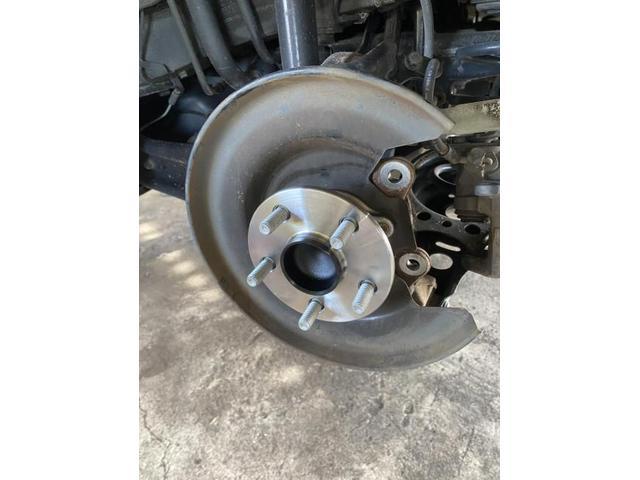 トヨタ　プリウス　走行時　ゴーという異音と　バックカメラの画像が鮮明でない　修理