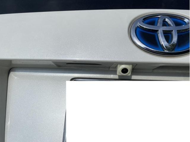 トヨタ　プリウス　走行時　ゴーという異音と　バックカメラの画像が鮮明でない　修理