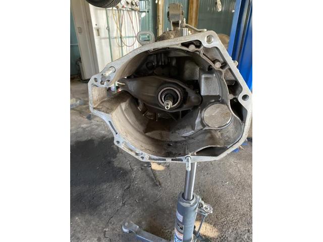 スズキ　キャリイトラック　車検とクラッチ交換　左ドアをリサイクル部品で交換しました。