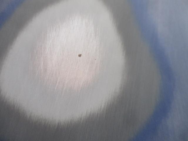 トヨタ　ヤリス　ボンネット　飛石傷修理しました。