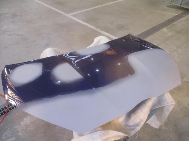 トヨタ　ヤリス　ボンネット　飛石傷修理しました。