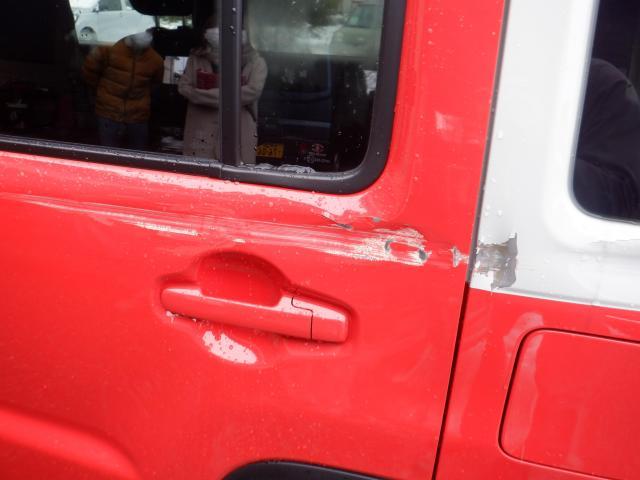 スズキ　ハスラー　左リアドアを新品交換　左リアフェンダー　鈑金で修理しました　塗装はツートン　2色塗