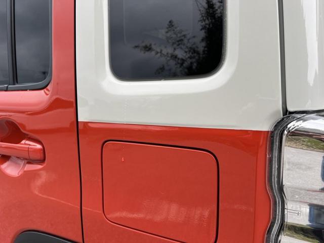 スズキ　ハスラー　左リアドアを新品交換　左リアフェンダー　鈑金で修理しました　塗装はツートン　2色塗