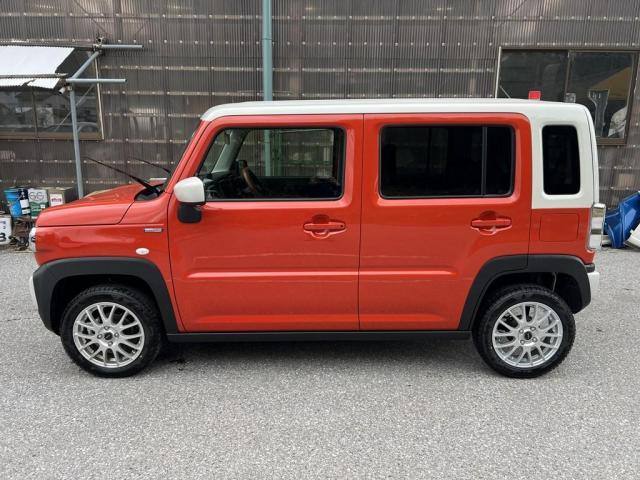 スズキ　ハスラー　左リアドアを新品交換　左リアフェンダー　鈑金で修理しました　塗装はツートン　2色塗