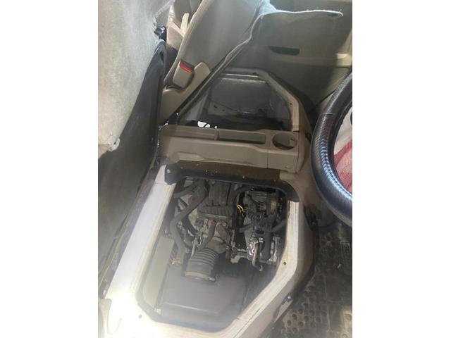 スズキ　エブリイ　冷却水漏れ