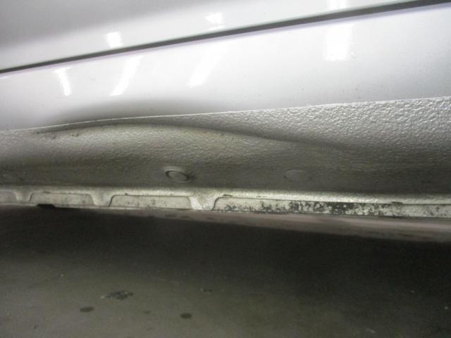 スバル　インプレッサ　ロッカーパネル　鈑金塗装