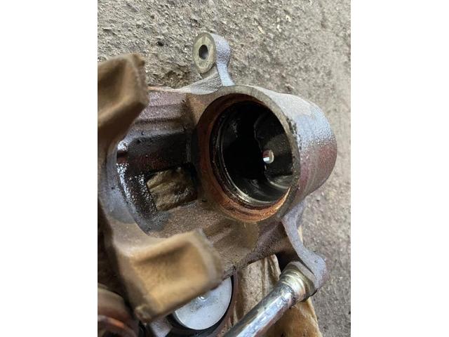 ホンダ　Ｎ－ＢＯＸ　ドライブシャフトブーツ破れ　前輪ブレーキ　引きずり　修理