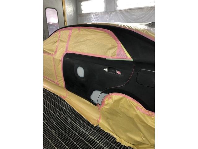 トヨタ　クラウンマジェスタ　板金・外装補修　左リアドア　左リアフェンダ　修理　リアバンパー、左サイドスポイラ　取替