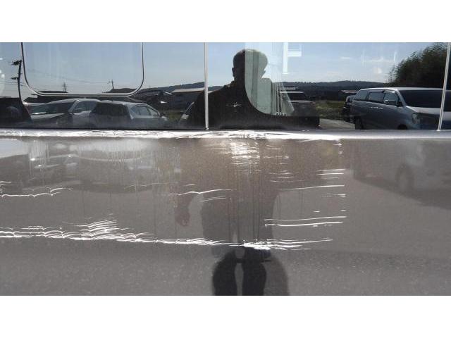 日産　キャラバン　キャンピングカー　実費　右リアフェンダ　大きな損傷　鈑金塗装で修理しました。