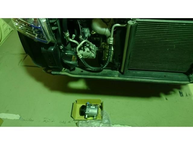 スズキ MH23S ワゴンR　ACコンプレッサ交換　リビルト品　エアコン修理　エアコン効かない　伊勢市　ピッツーラ