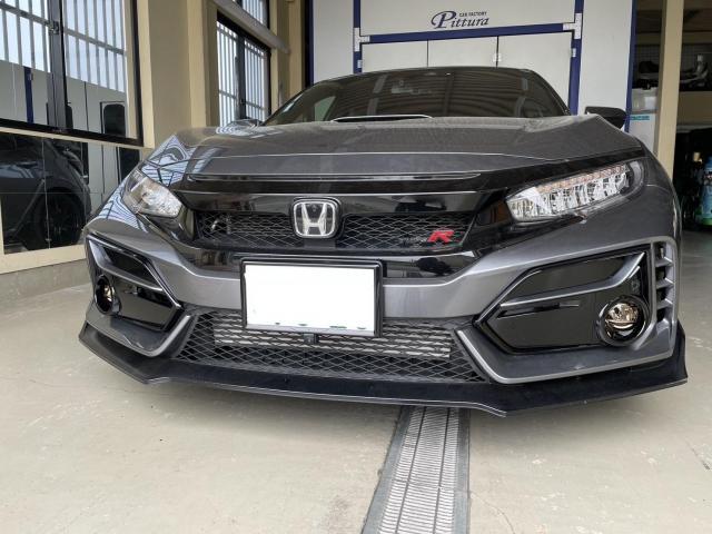 ホンダ　シビックTYPE Ｒ
フロントバンパー　脱着
左右フロントバンパーサイドガーニッシュ　グロスブラック塗装
左右フォグランプ　スモーク塗装
エキゾーストサイレンサー（社外品）交換