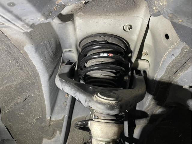 トヨタ　クラウン　サスペンション・足回りパーツ取付