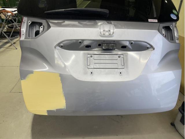 ホンダ　フリード　板金・外装補修