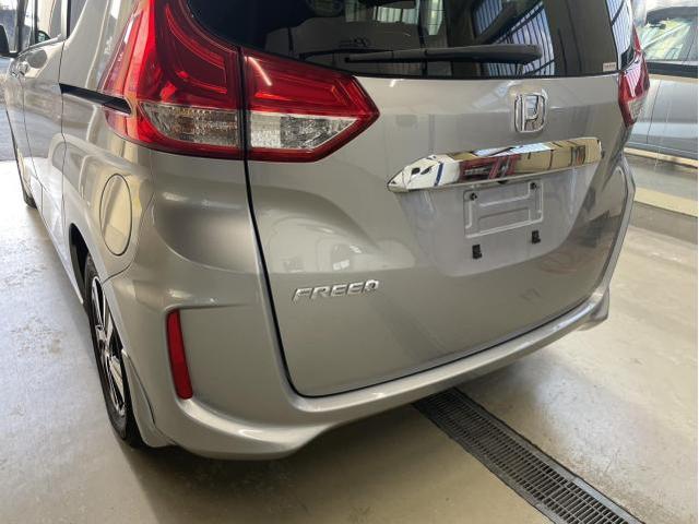 ホンダ　フリード　板金・外装補修