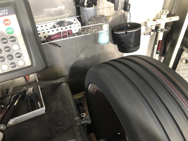 メルセデス AMG S63 タイヤ交換