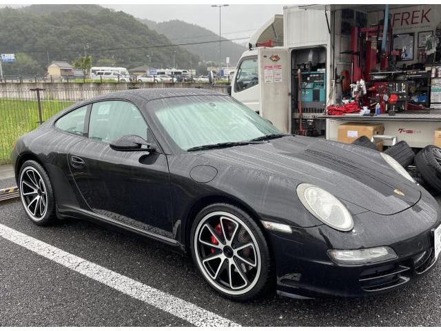 ポルシェ911 カレラ タイヤ組み付け