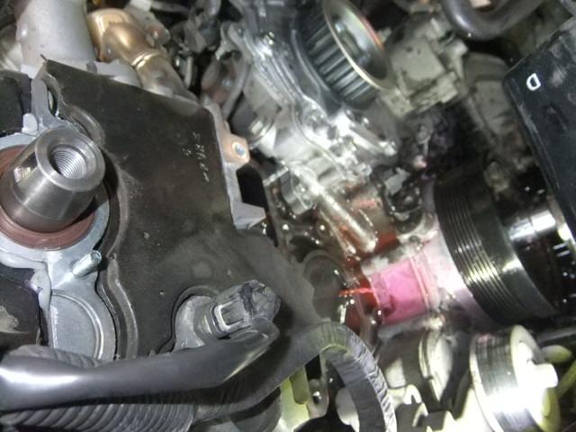 ハイエース　スーパーGLタイミングベルト、ウォーターポンプ交換