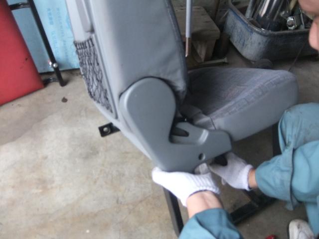 ハイエース　　シート格納