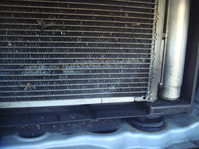 トヨタ プリウス(ZVW30) エアコンコンデンサ持ち込み交換 エアコン効かない 動作しない ガス漏れ 修理
