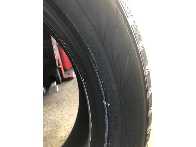 直送　スタッドレスタイヤ交換　225/55/19 4本