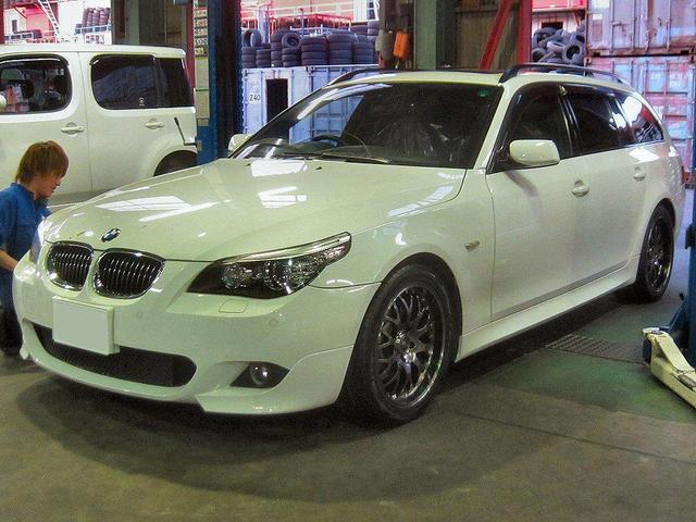 BMW　5シリーズ　E61　持込タイヤ　持込ホイール　交換・取付　245/40R18　275/35R18　欧州車　ドイツ　鍛造　軽量　外車　太平タイヤ　愛知県　名古屋市　中川区