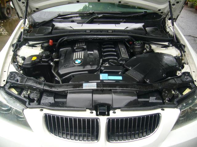 BMW　E90　　エンジンオイル漏れ修理