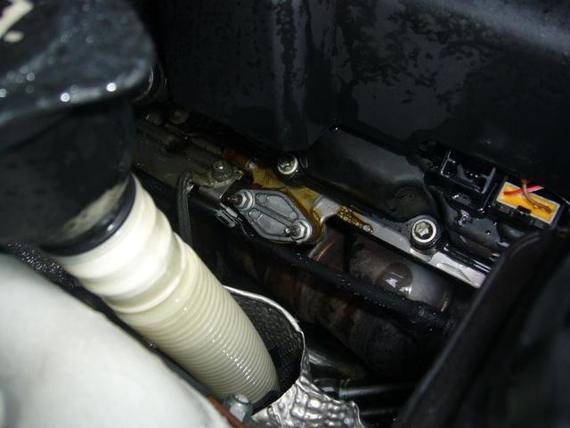 BMW　E90　　エンジンオイル漏れ修理