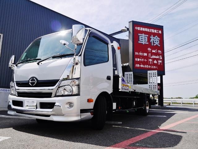 大型の積載車も所有しております。万が一のトラブルの際は当社にお申し付け下さい。