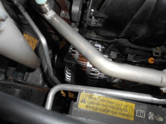 日産　セレナ　オルタネータ交換