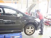 車の心臓となるエンジン周りの修理も！