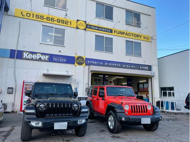 JEEP　ラングラー　2台コーティング　施工【帯広市で持込でのタイヤ交換・ドライブレコーダー・ETC・ナビ　等のパーツ取付・修理・整備の事なら”ファンファクトリー　帯広店”へ！！】