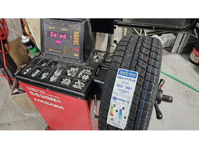 【冬タイヤ】MAXTREK　冬タイヤ交換・組替・脱着　点検　車両整備【帯広市で持込でのタイヤ交換・ドライブレコーダー・ETC・ナビ　等のパーツ取付・修理・整備の事なら”ファンファクトリー　帯広店”へ！！】
