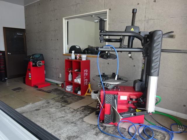 タイヤショップＧＡＲＡＧＥ清都4