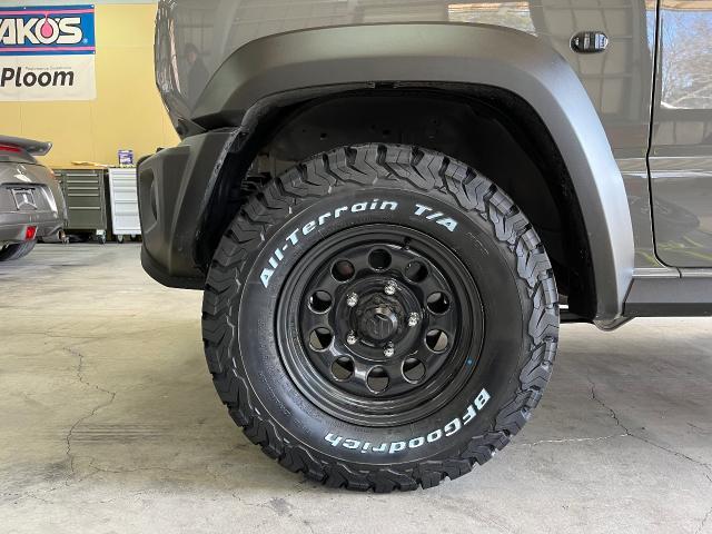 シエラ　BF G AT T/A Ko2  235/75R15  純正ホイール