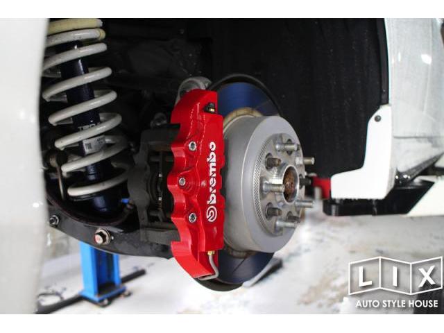 200系クラウンへBremboブレーキキット＆AIMGAIN ホイール装着！【福山市　タイヤ・ナビ・ドライブレコーダー等のパーツ持込取付　コーディング作業　大歓迎受付中！！愛車の事なら国産車から輸入車までリクロスへ！】