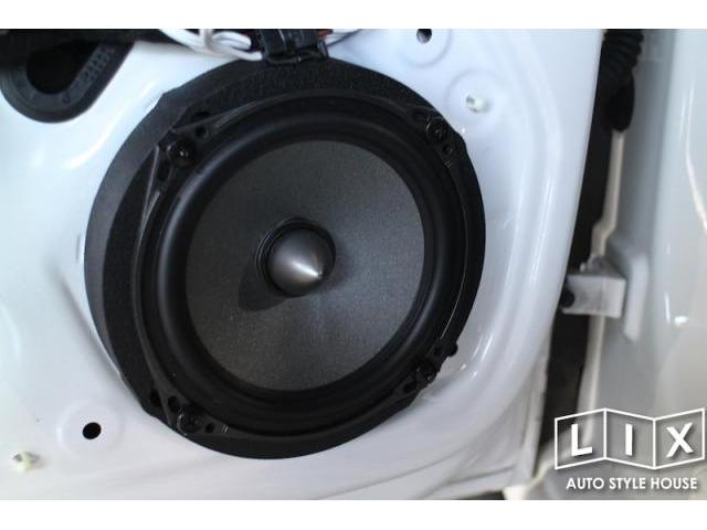 VW UP!にFOCAL５９SET取付け！【福山市　タイヤ・ナビ・ドライブレコーダー等のパーツ持込取付　コーディング作業　大歓迎受付中！！愛車の事なら国産車から輸入車までリクロスへ！】