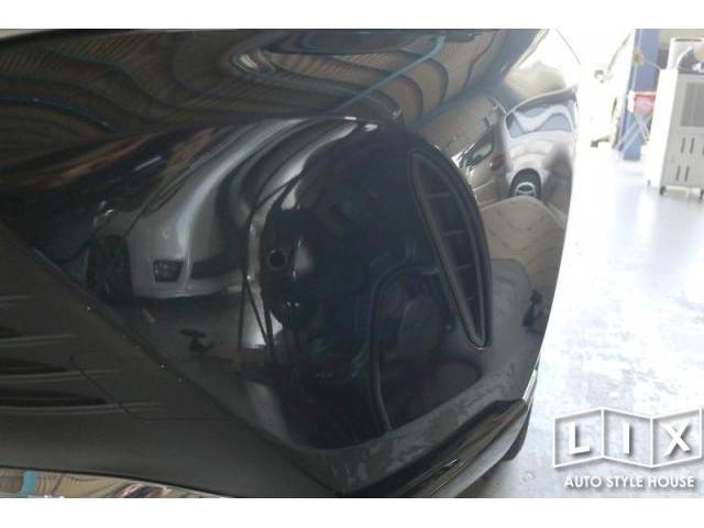 ハリアーPHEVグリルに変更で高級感増し増し！【福山市　タイヤ・ナビ・ドライブレコーダー等のパーツ持込取付　コーディング作業　調音施工　大歓迎受付中！！愛車の事なら国産車から輸入車までリクロスへ！】