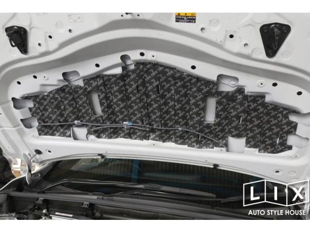 カムリのフォグランプ交換にレクサスNXのボンネットデッドニング！【福山市　タイヤ・ナビ・ドライブレコーダー等のパーツ持込取付　コーディング作業　調音施工　大歓迎受付中！！愛車の事なら国産車から輸入車までリクロスへ！】